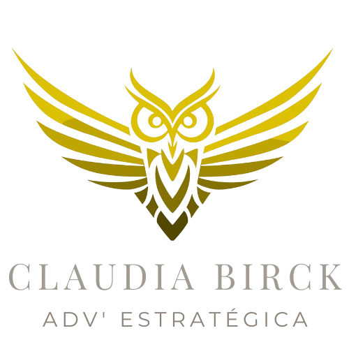 Ícone de coruja dourada com asas abertas em fundo verde-escuro, representando sabedoria e estratégia.